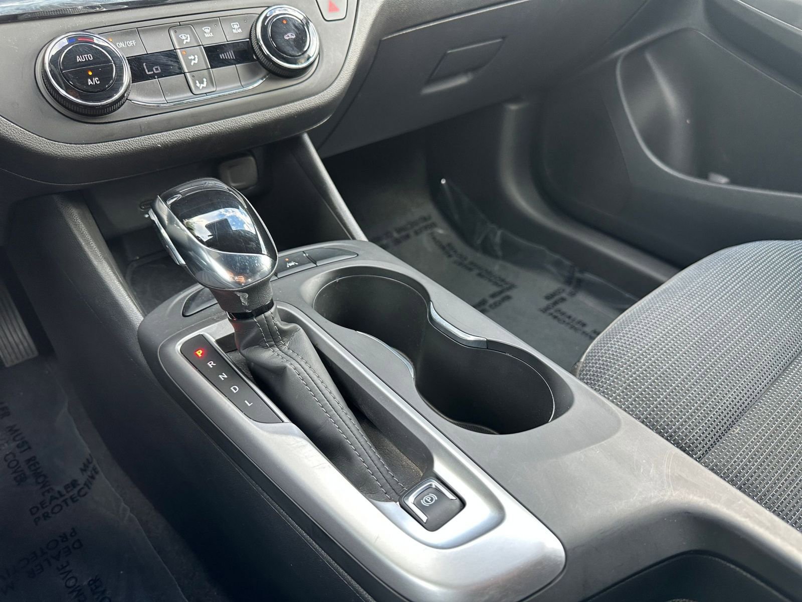 Used 2025 Buick Envista Preferred image 39