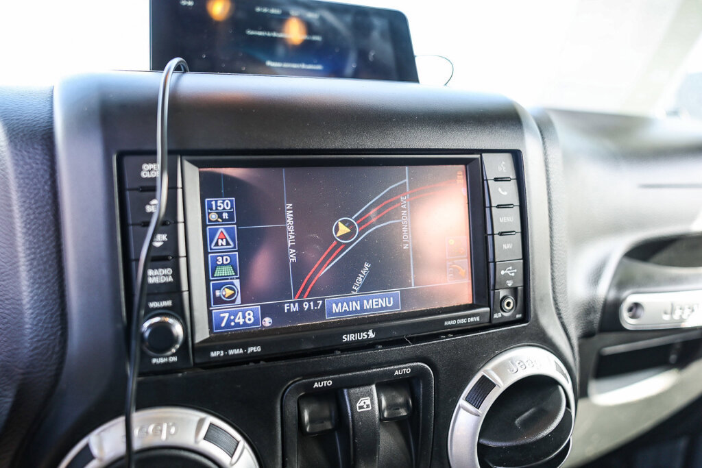 Used 2014 Jeep Wrangler Rubicon w/ Power Convenience Group AWD/4WD image 11