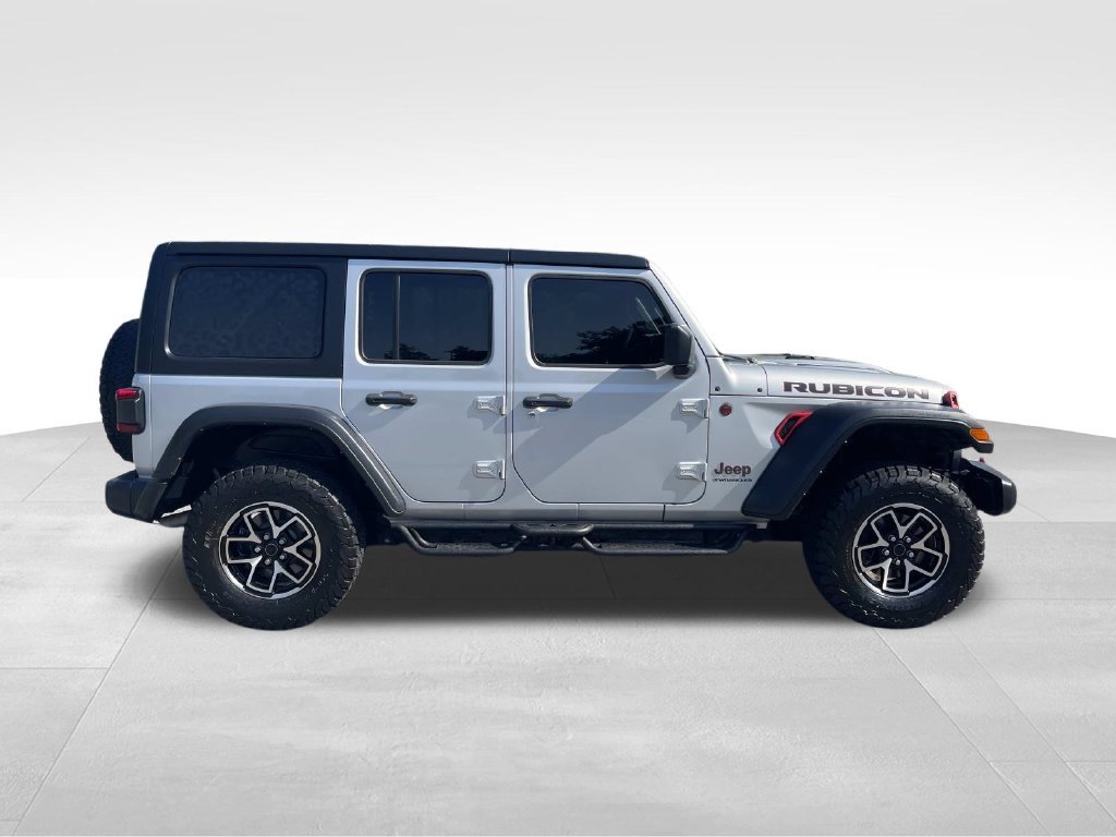 Used 2024 Jeep Wrangler Unlimited Rubicon AWD/4WD image 2