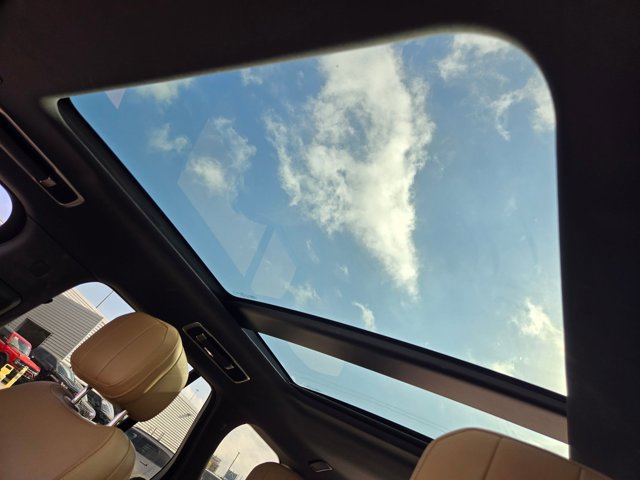 Used 2023 Land Rover Range Rover SE image 15