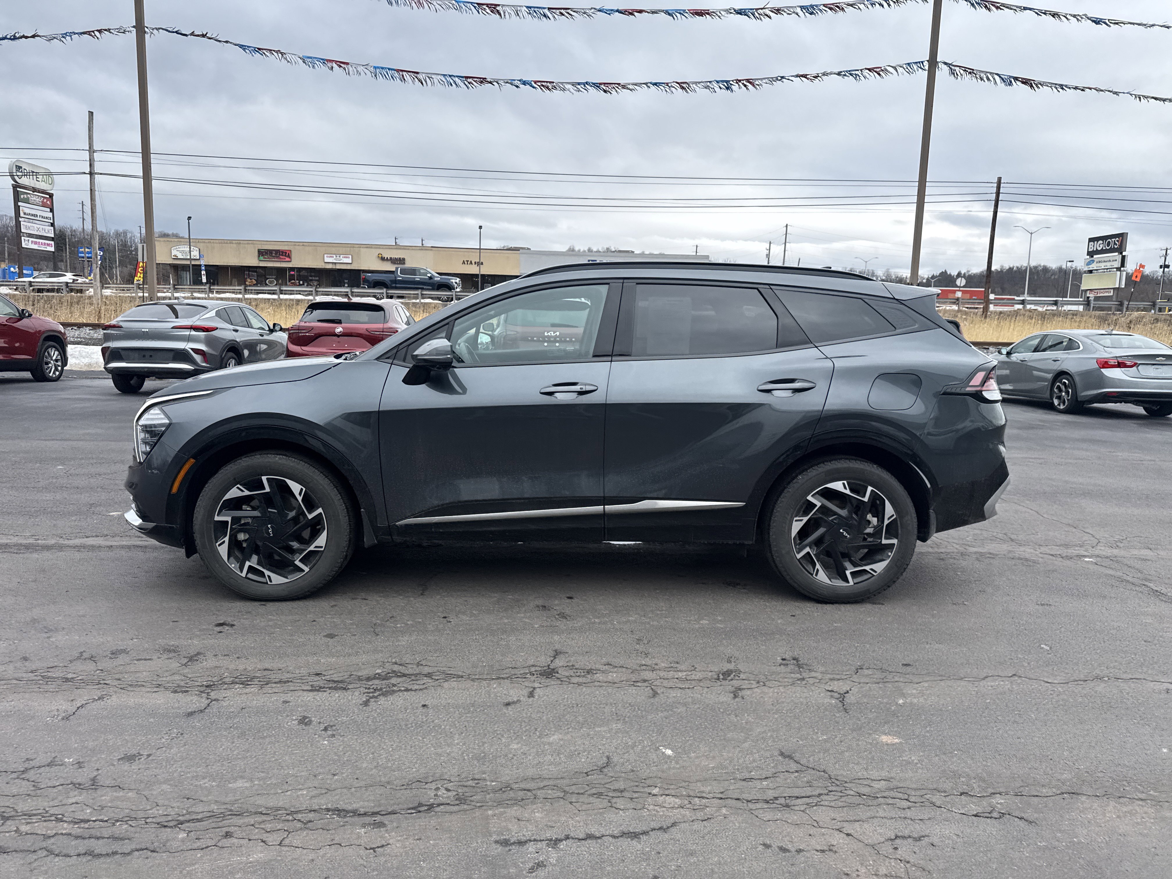 Used 2025 Kia Sportage SX image 7