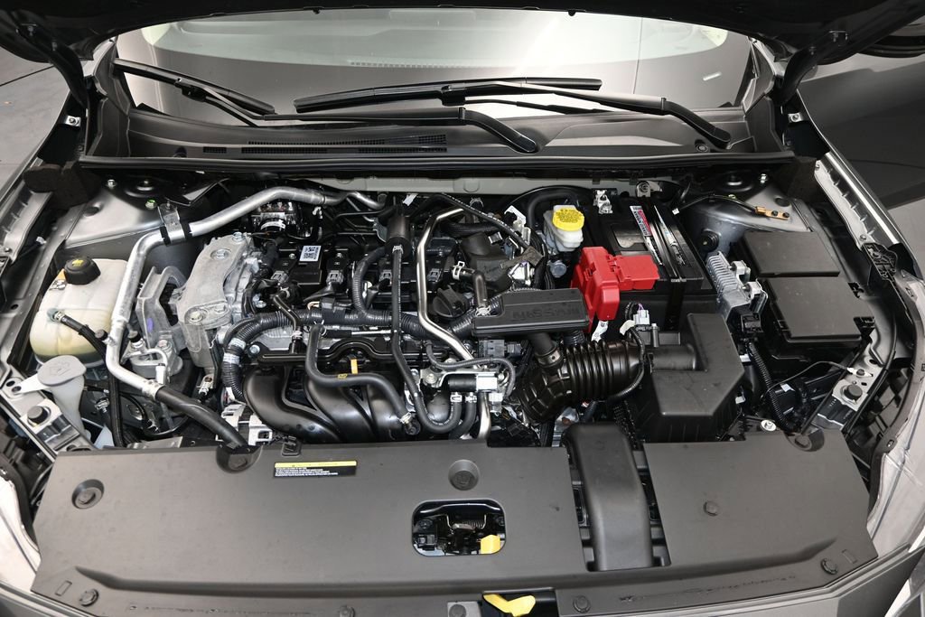 Used 2025 Nissan Sentra SR FWD image 19