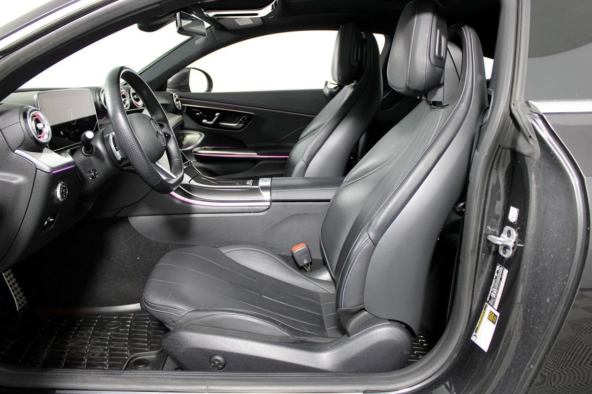 Used 2025 Mercedes-Benz CLE 300 4MATIC Coupe image 6
