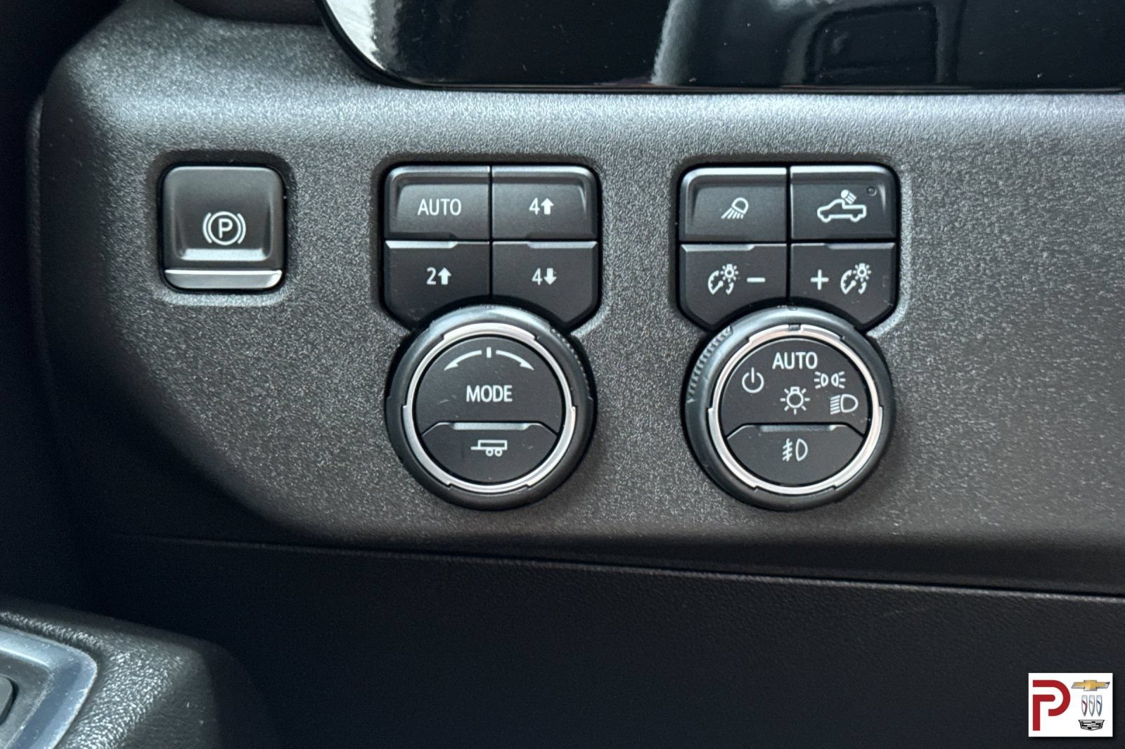 Certified 2024 Chevrolet Silverado 2500 LTZ AWD/4WD image 30