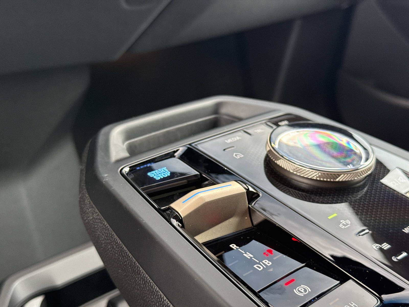 Certified 2025 BMW iX xDrive50 AWD/4WD image 29