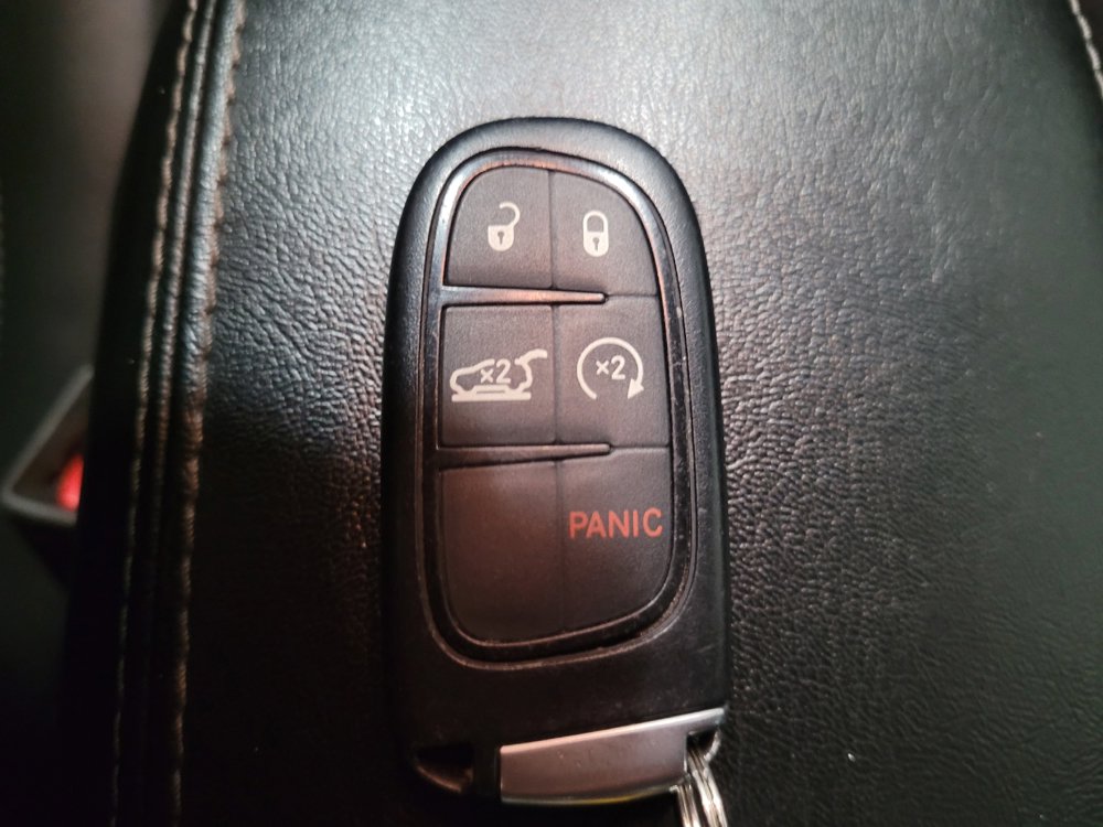 Used 2021 Jeep Cherokee Limited AWD/4WD image 32