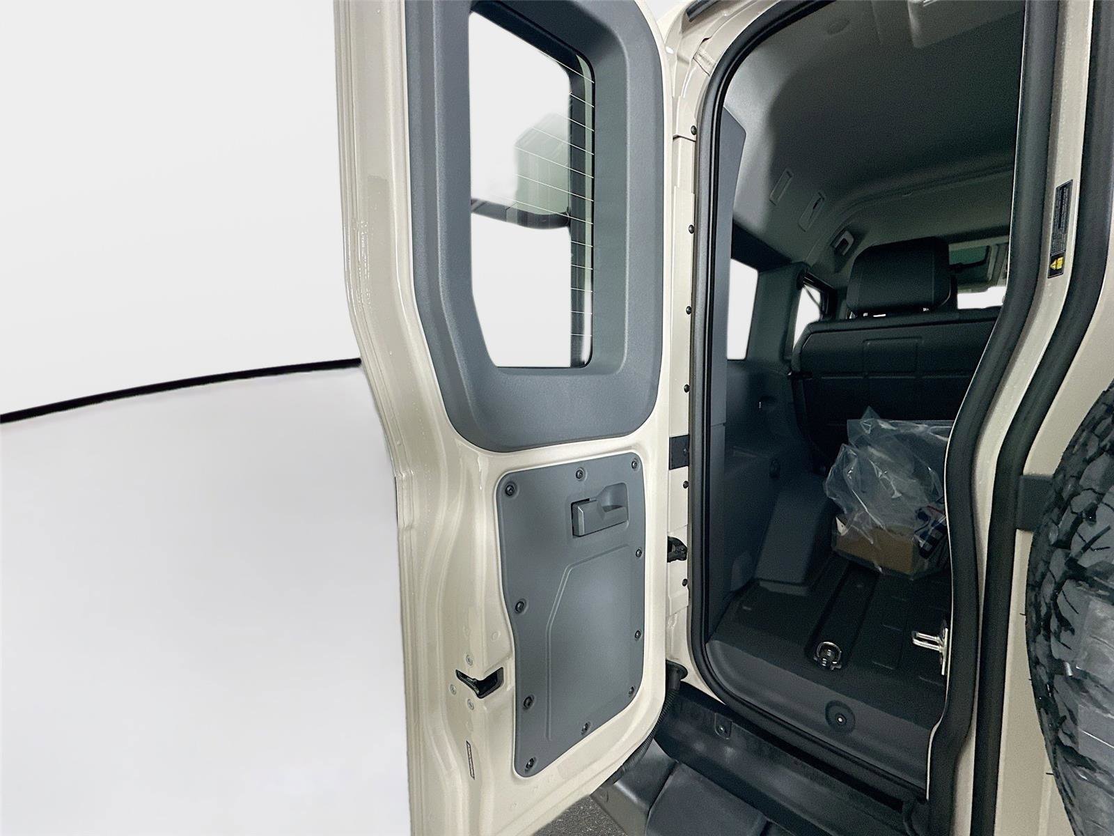 New 2025 INEOS Grenadier Fieldmaster Edition image 41