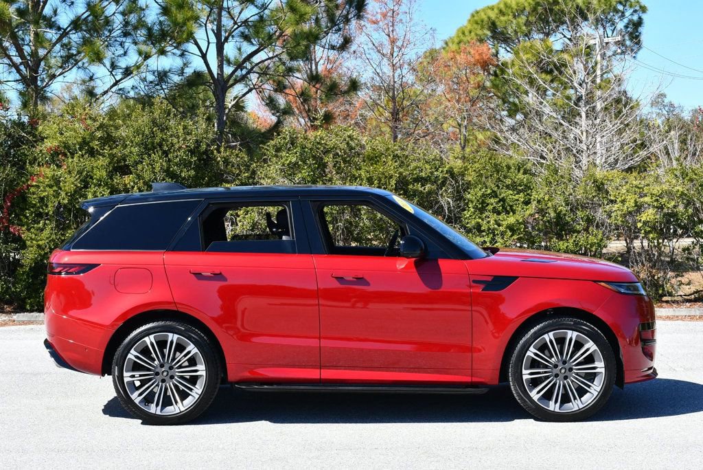 Used 2024 Land Rover Range Rover Sport Dynamic SE image 30