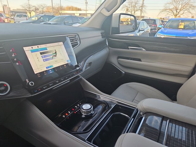 Used 2022 Jeep Wagoneer Series II w/ Premium Group I image 20