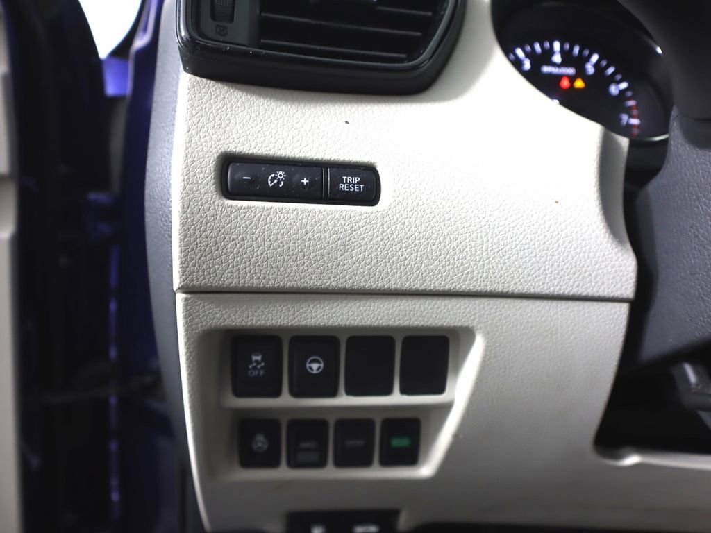 Certified 2020 Nissan Rogue Sport SL w/ Premium Package image 15