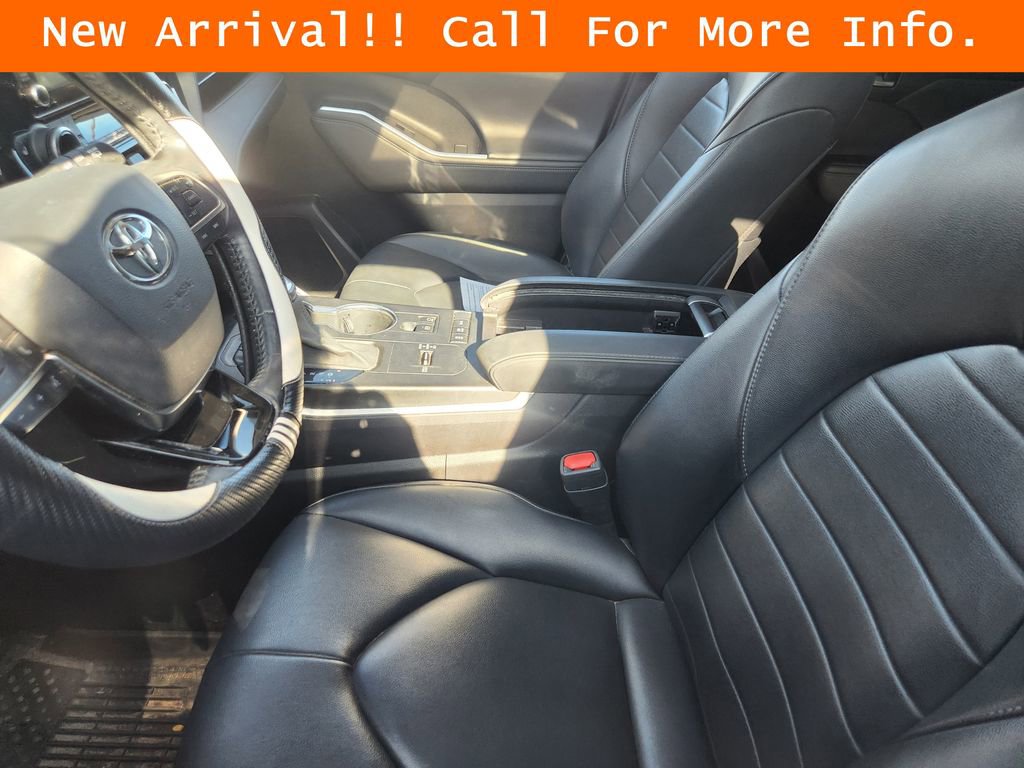 Used 2020 Toyota Highlander XLE image 9