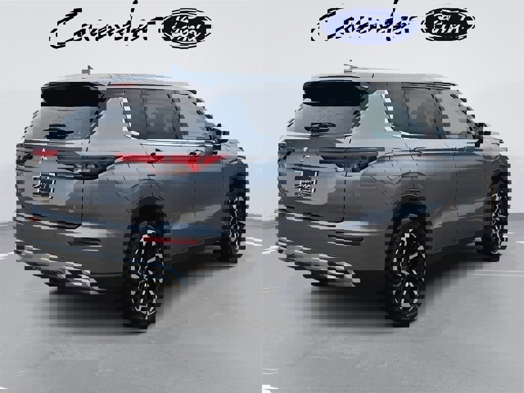 Used 2024 Mitsubishi Outlander SE image 5