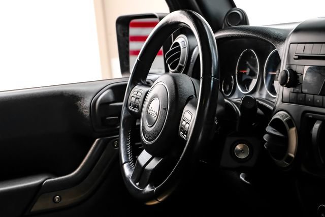 Used 2012 Jeep Wrangler Sport AWD/4WD image 11