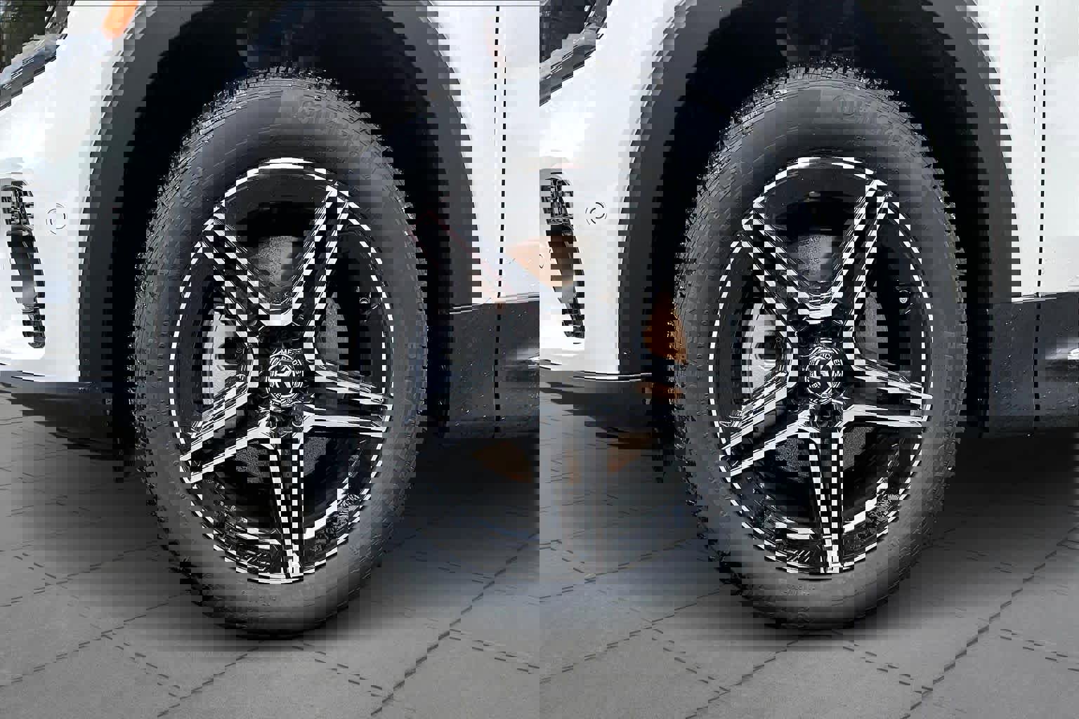 New 2026 Mercedes-Benz GLB 250 4MATIC image 16