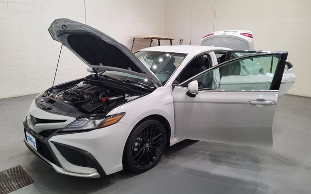 Used 2024 Toyota Camry XSE FWD image 11