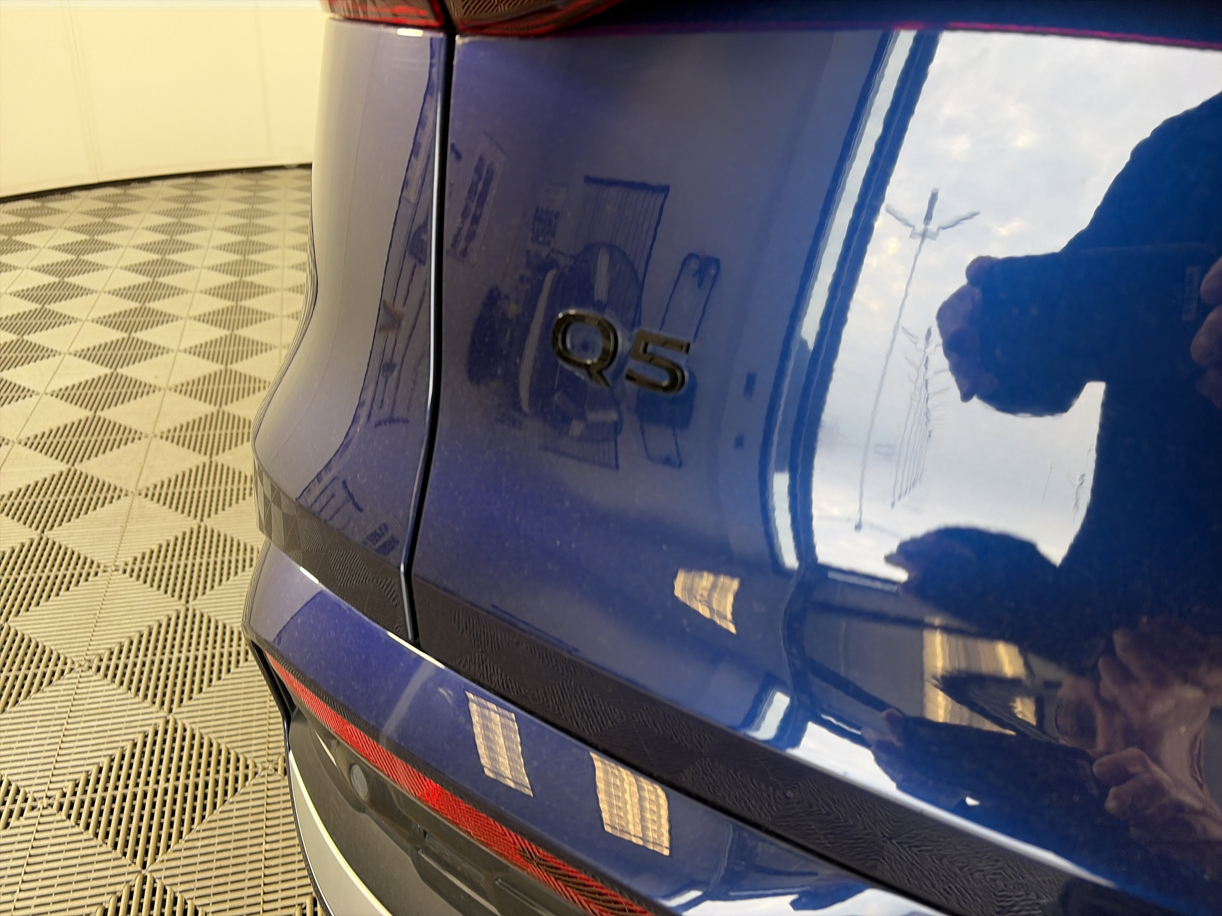 Used 2025 Audi Q5 Premium Plus w/ Premium Plus image 16