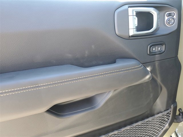 New 2025 Jeep Wrangler Unlimited Rubicon 392 image 17