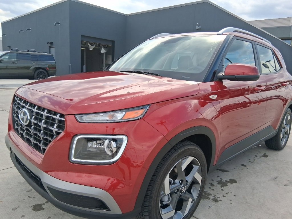 New 2025 Hyundai Venue Limited
