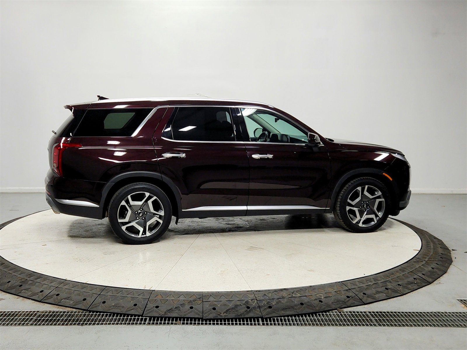 Used 2023 Hyundai Palisade SEL w/ Premium Package image 8