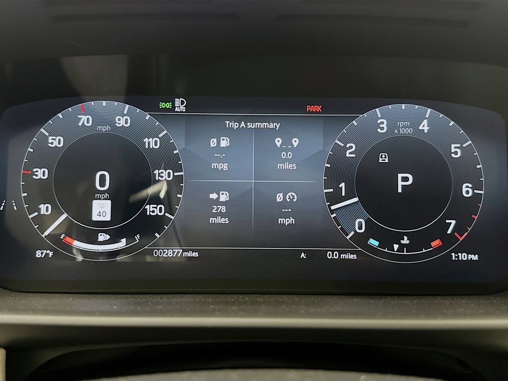 Used 2025 Land Rover Discovery Dynamic SE AWD/4WD image 11