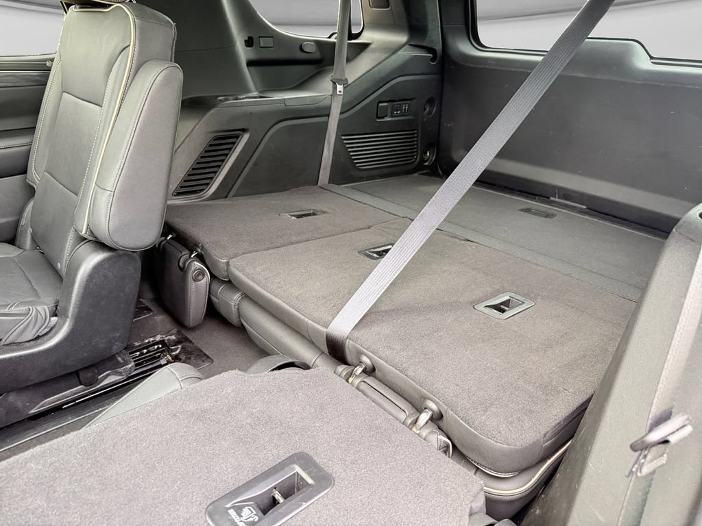 Used 2024 GMC Yukon SLT w/ SLT Luxury Package AWD/4WD image 36