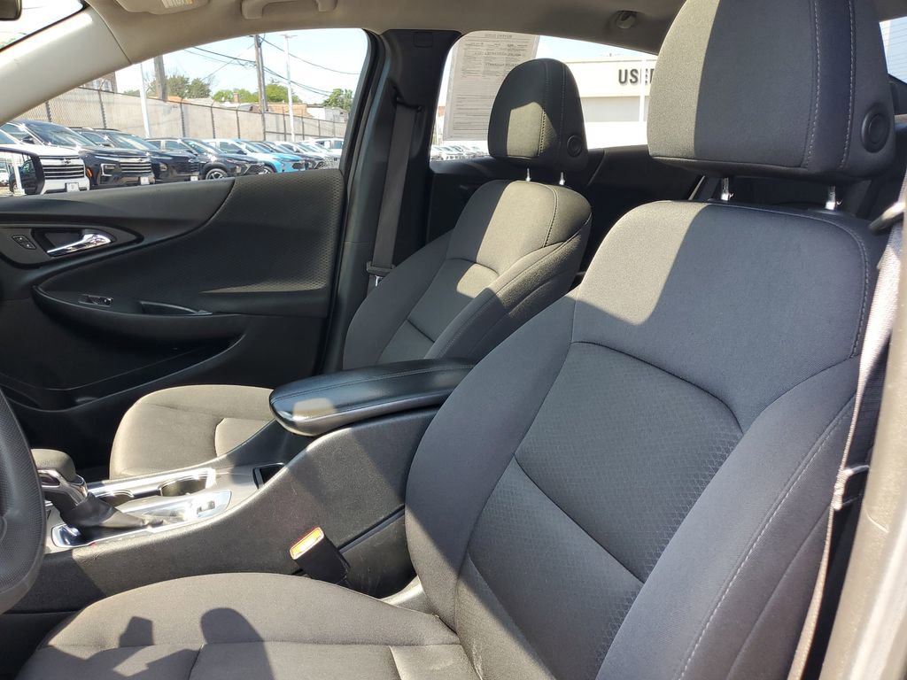 Used 2024 Chevrolet Malibu LT FWD image 17