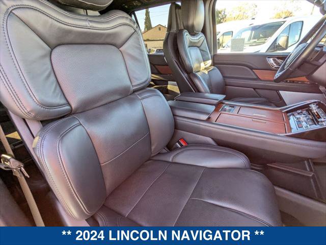 Used 2024 Lincoln Navigator L Reserve image 22