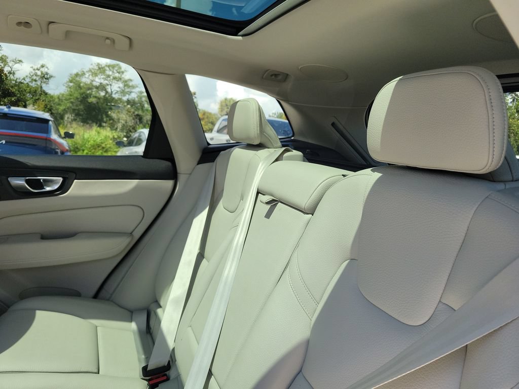 Used 2023 Volvo XC60 B5 Plus w/ Protection Package Premier FWD image 24
