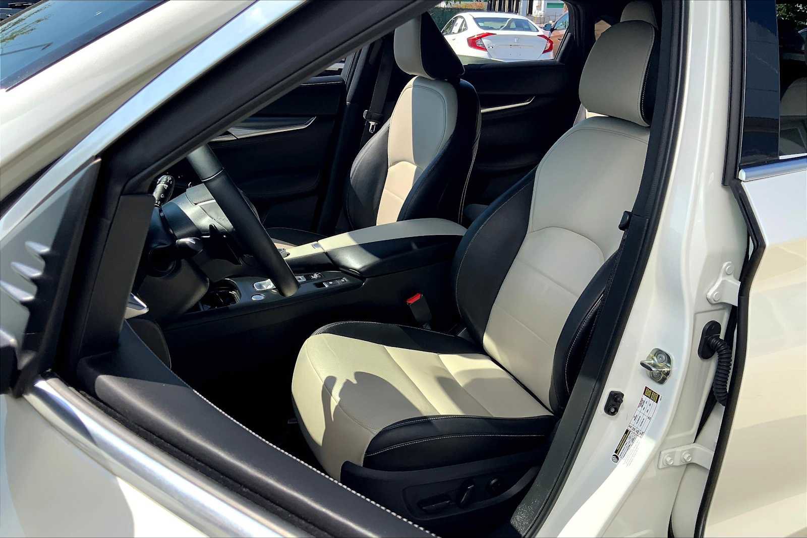 Used 2023 INFINITI QX55 Luxe w/ Cargo Package image 8