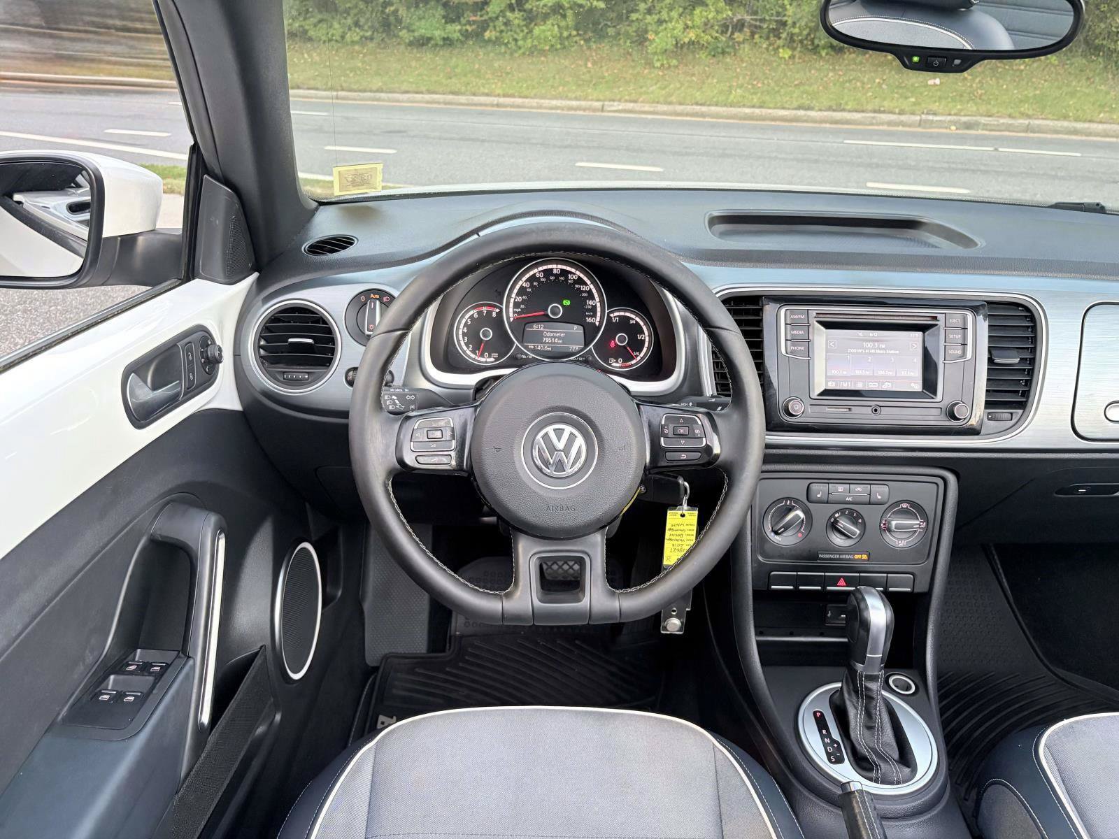 Used 2016 Volkswagen Beetle 1.8T Denim FWD image 15