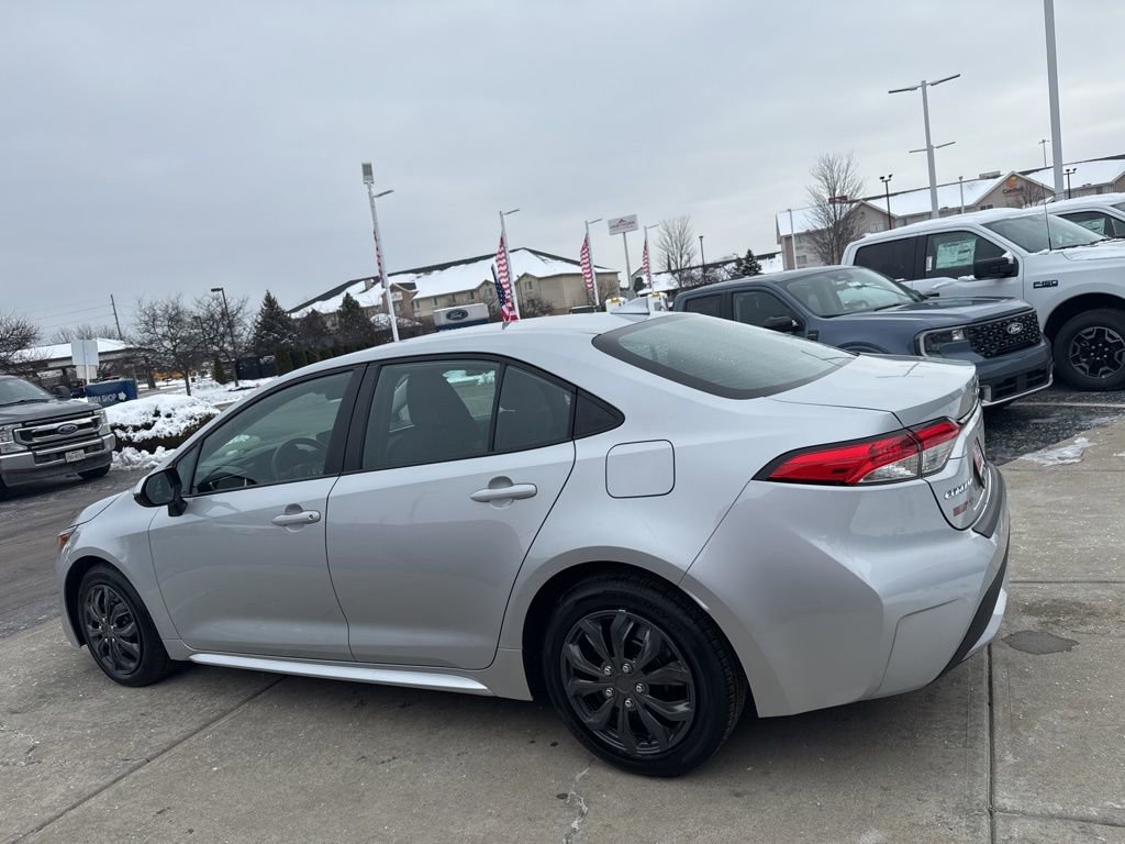 Used 2022 Toyota Corolla LE image 5