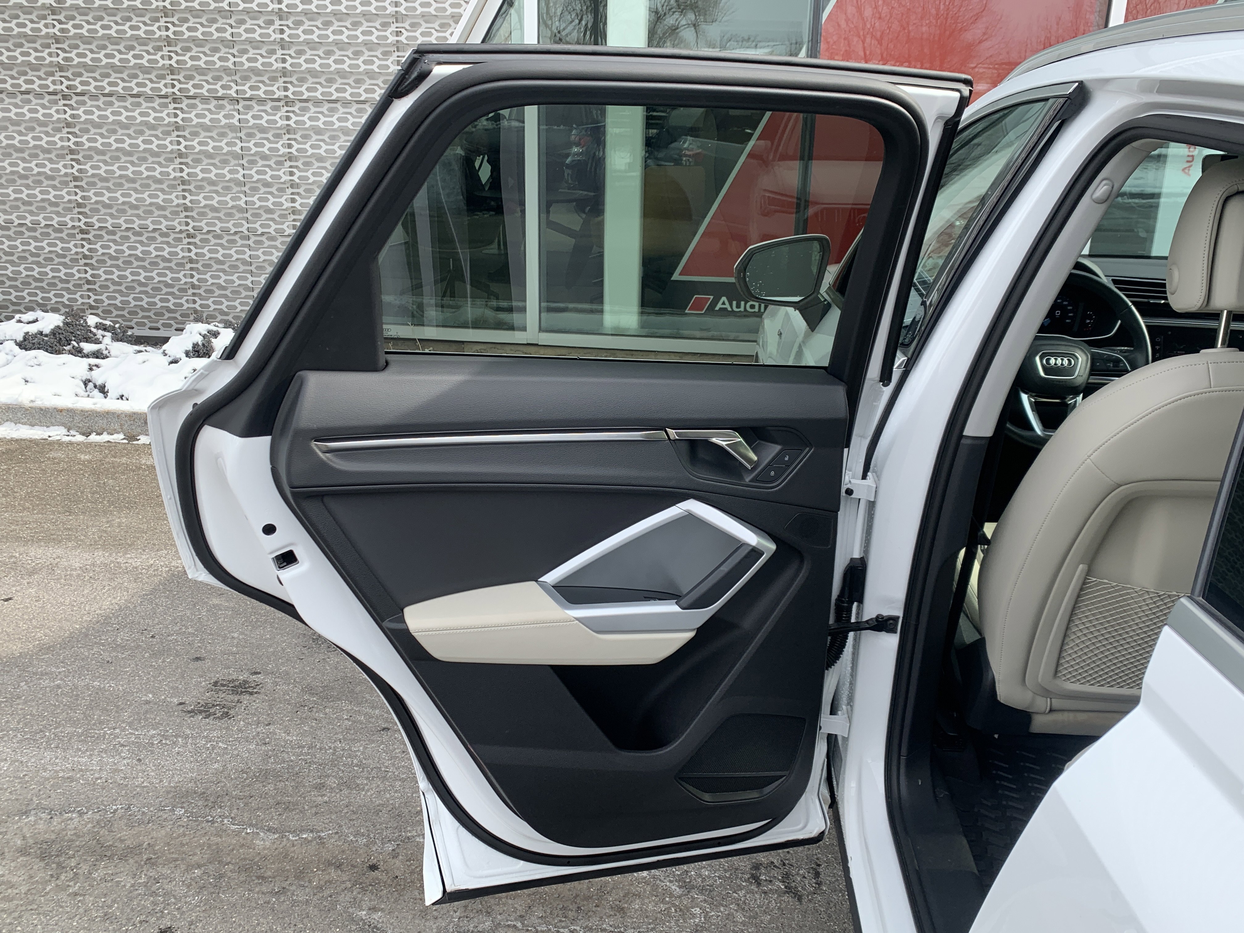 Certified 2023 Audi Q3 2.0T Premium w/ Convenience Package image 16