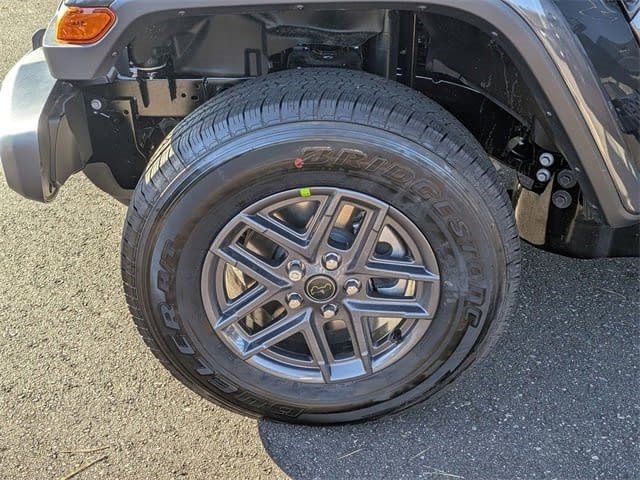 New 2026 Jeep Gladiator Sport AWD/4WD image 21