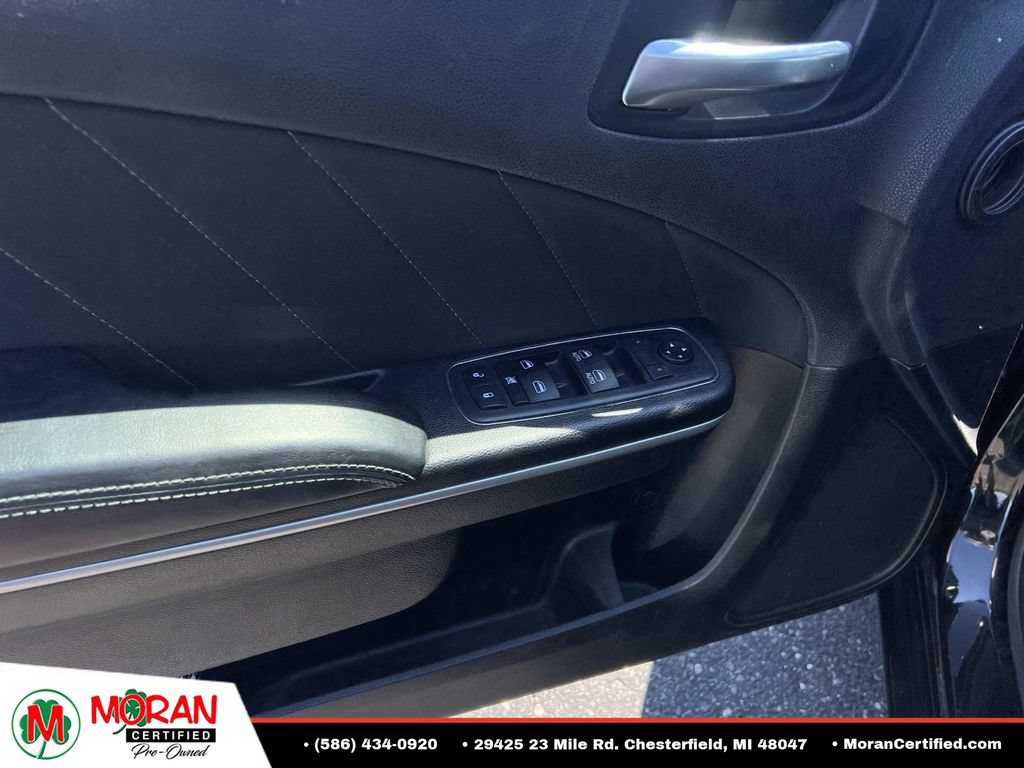 Used 2019 Dodge Charger SXT AWD/4WD image 14