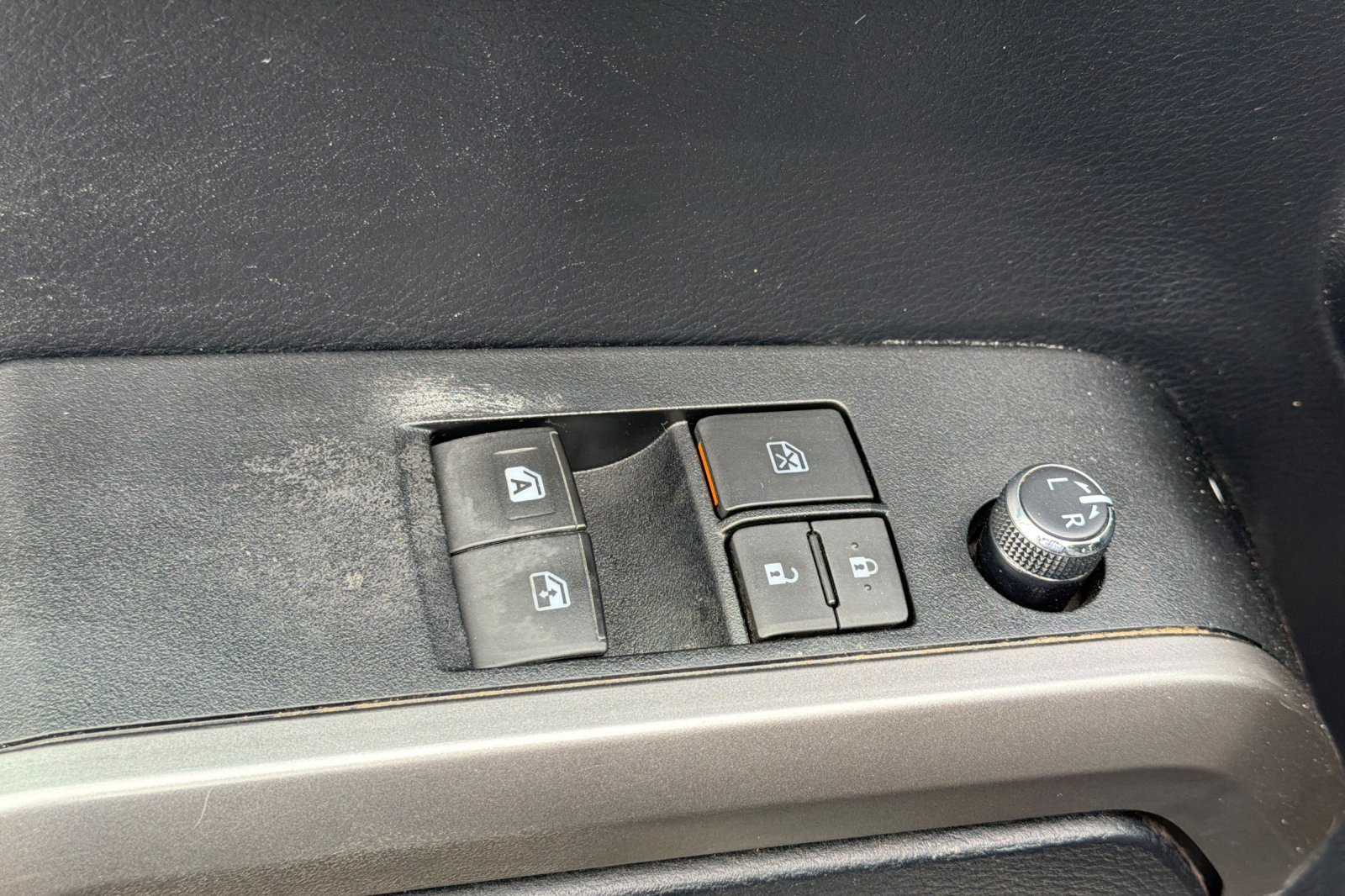 Used 2018 Toyota Tacoma SR5 RWD image 14