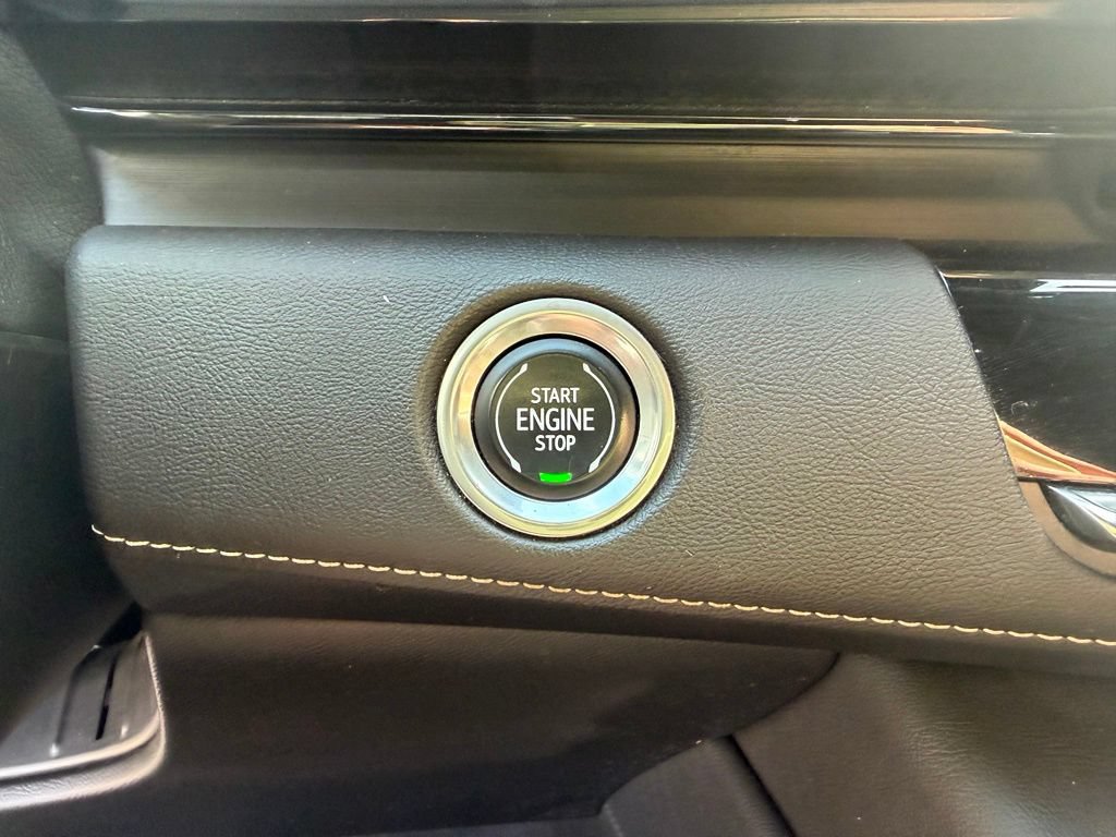 Used 2023 Cadillac Escalade Premium Luxury AWD/4WD image 14