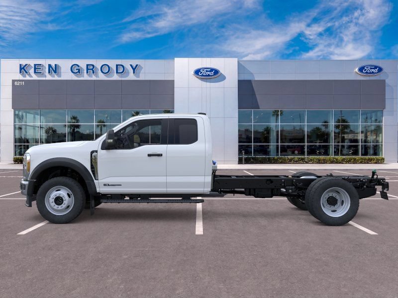 New 2026 Ford F550 4x4 Supercab Super Duty image 3