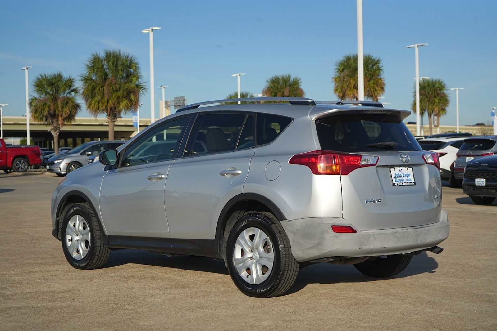 Used 2015 Toyota RAV4 LE image 4