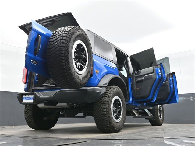Used 2023 Ford Bronco Badlands image 45