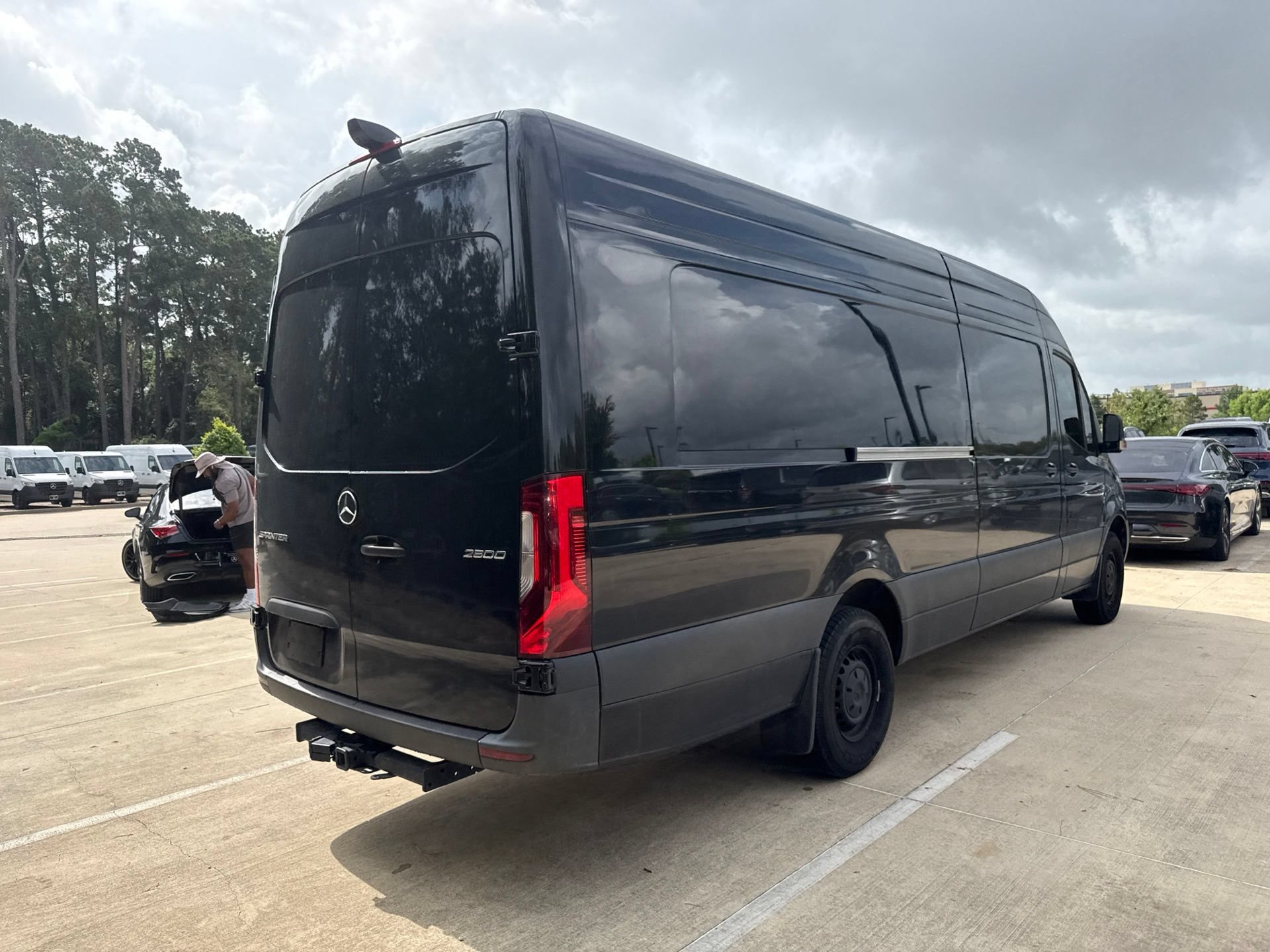 Used 2025 Mercedes-Benz Sprinter 2500 image 4