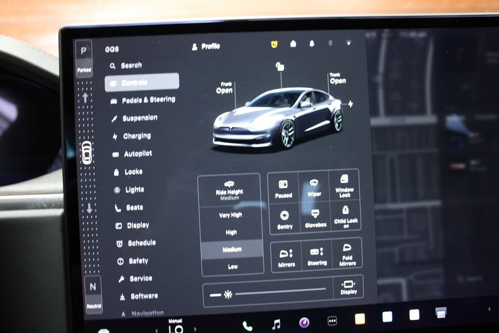 Used 2023 Tesla Model S AWD/4WD image 28