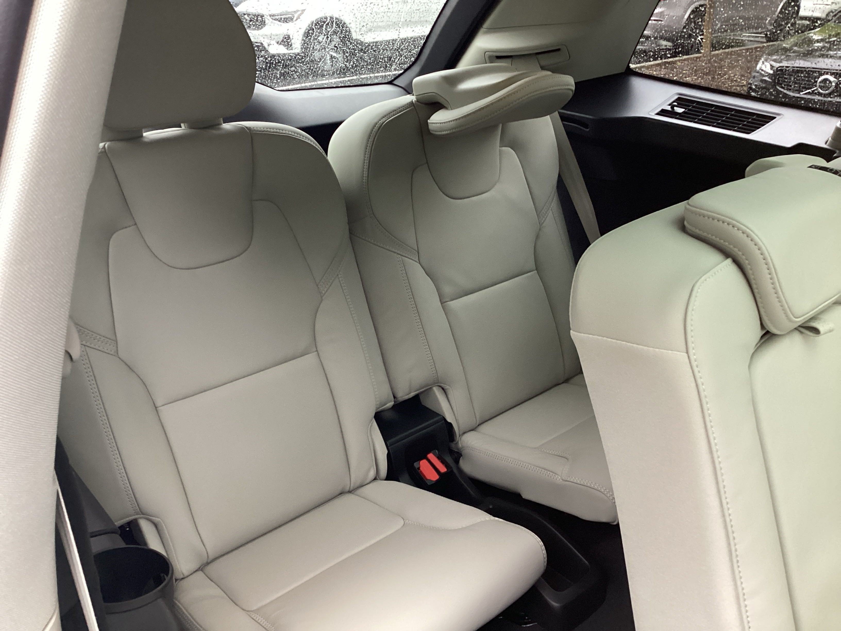 Used 2026 Volvo XC90 B6 Ultra w/ Protection Package Premier AWD/4WD image 33
