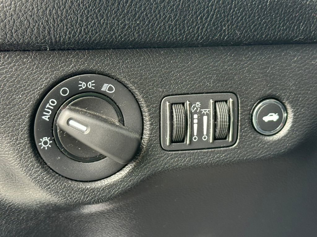 Used 2019 Dodge Challenger SRT Hellcat w/ Driver Convenience Group RWD image 5