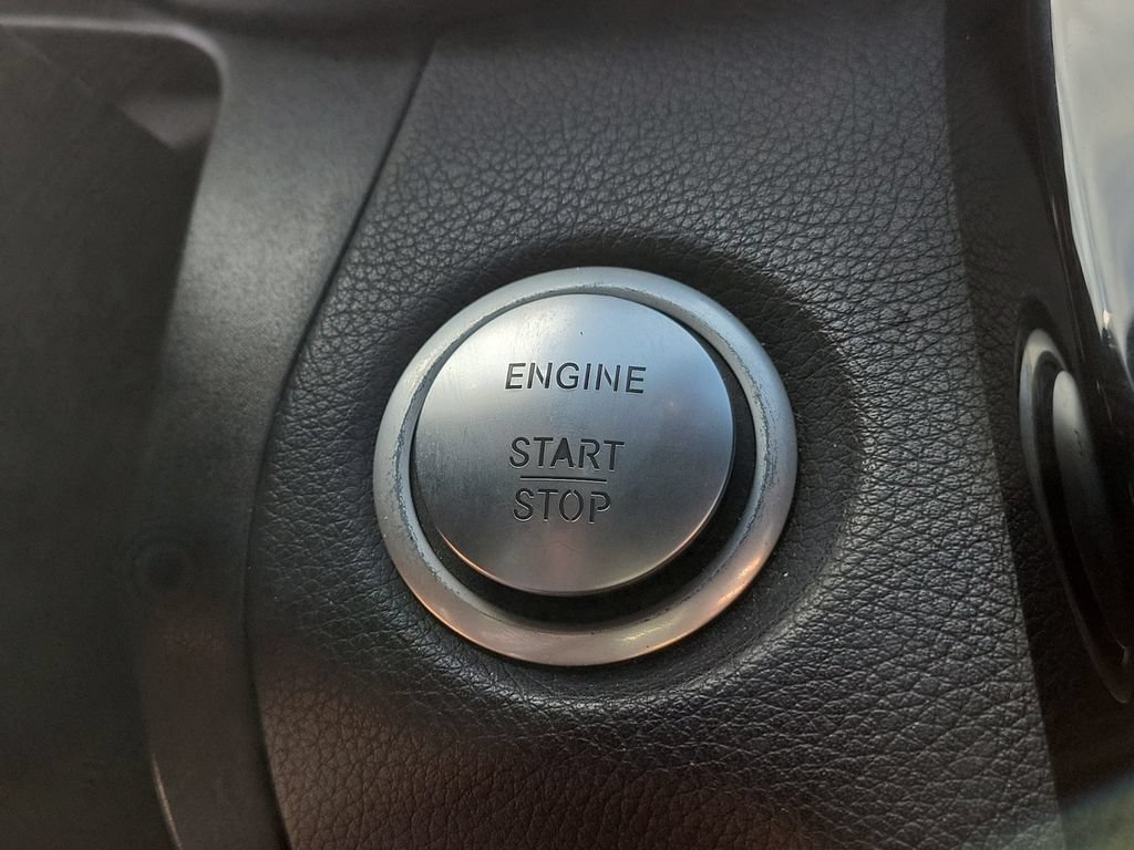 Used 2018 Mercedes-Benz C 300 Sedan image 24