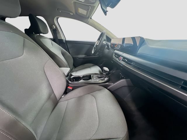 Certified 2025 Kia K4 FWD image 26