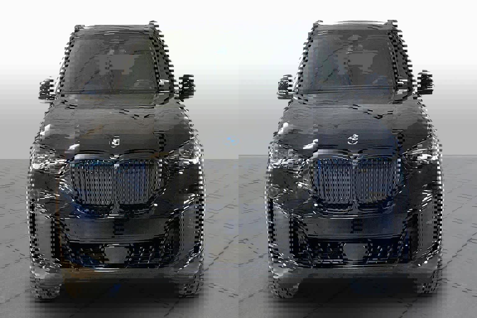 New 2026 BMW X5 xDrive50e image 3