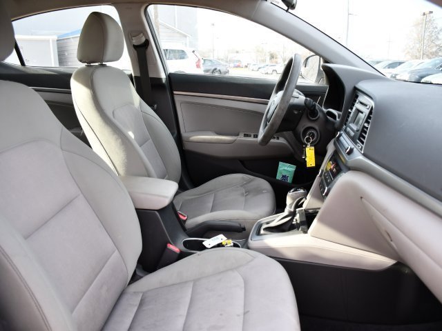 Used 2017 Hyundai Elantra SE w/ Cargo Package image 21