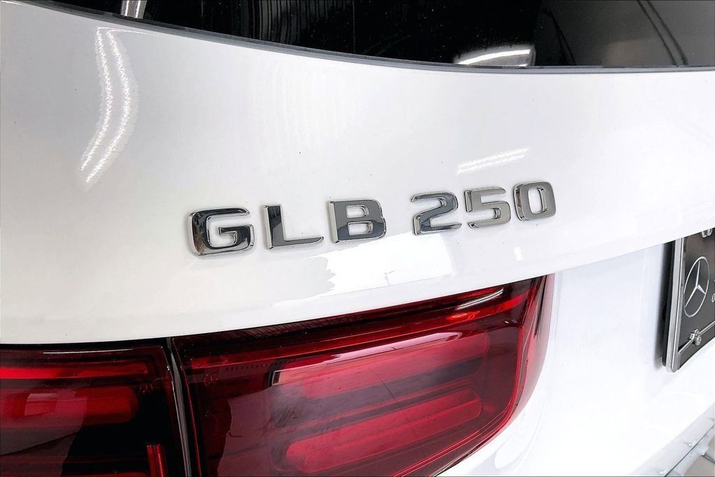 New 2026 Mercedes-Benz GLB 250 4MATIC image 34