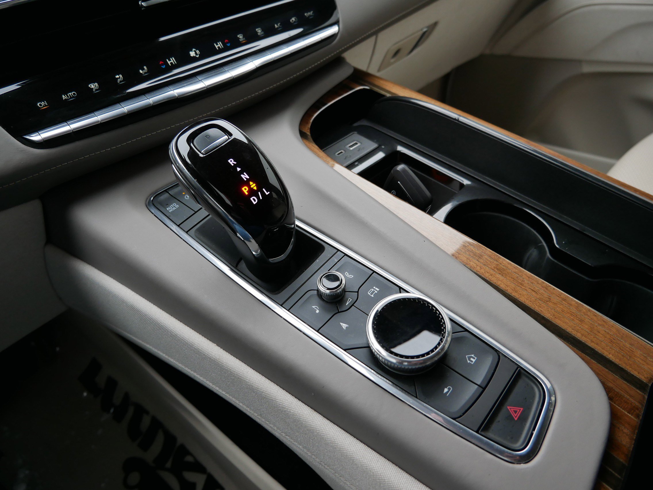 Certified 2023 Cadillac Escalade ESV Sport Platinum image 24