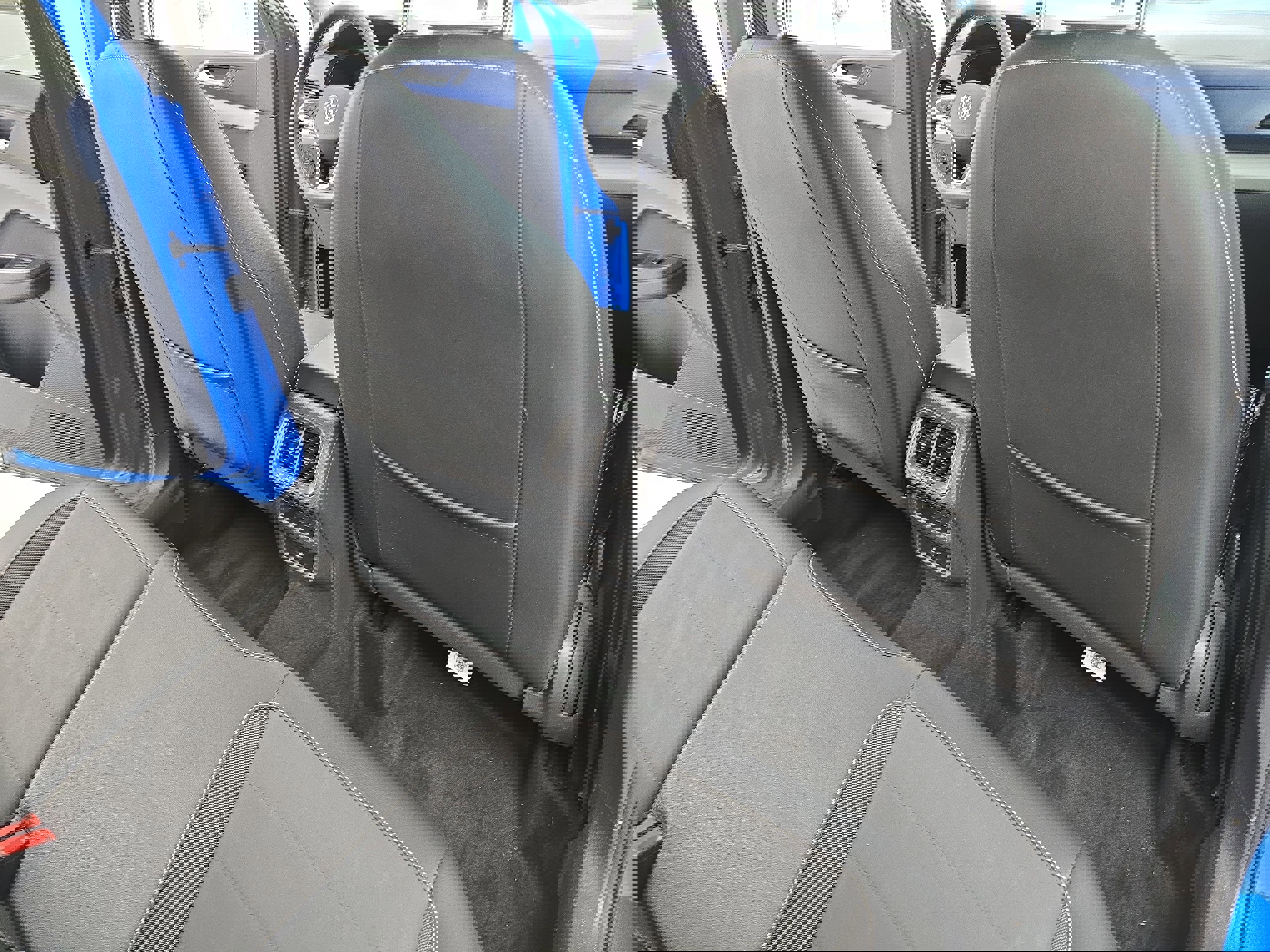 Certified 2023 Volkswagen Taos SE w/ Panoramic Sunroof Package image 11